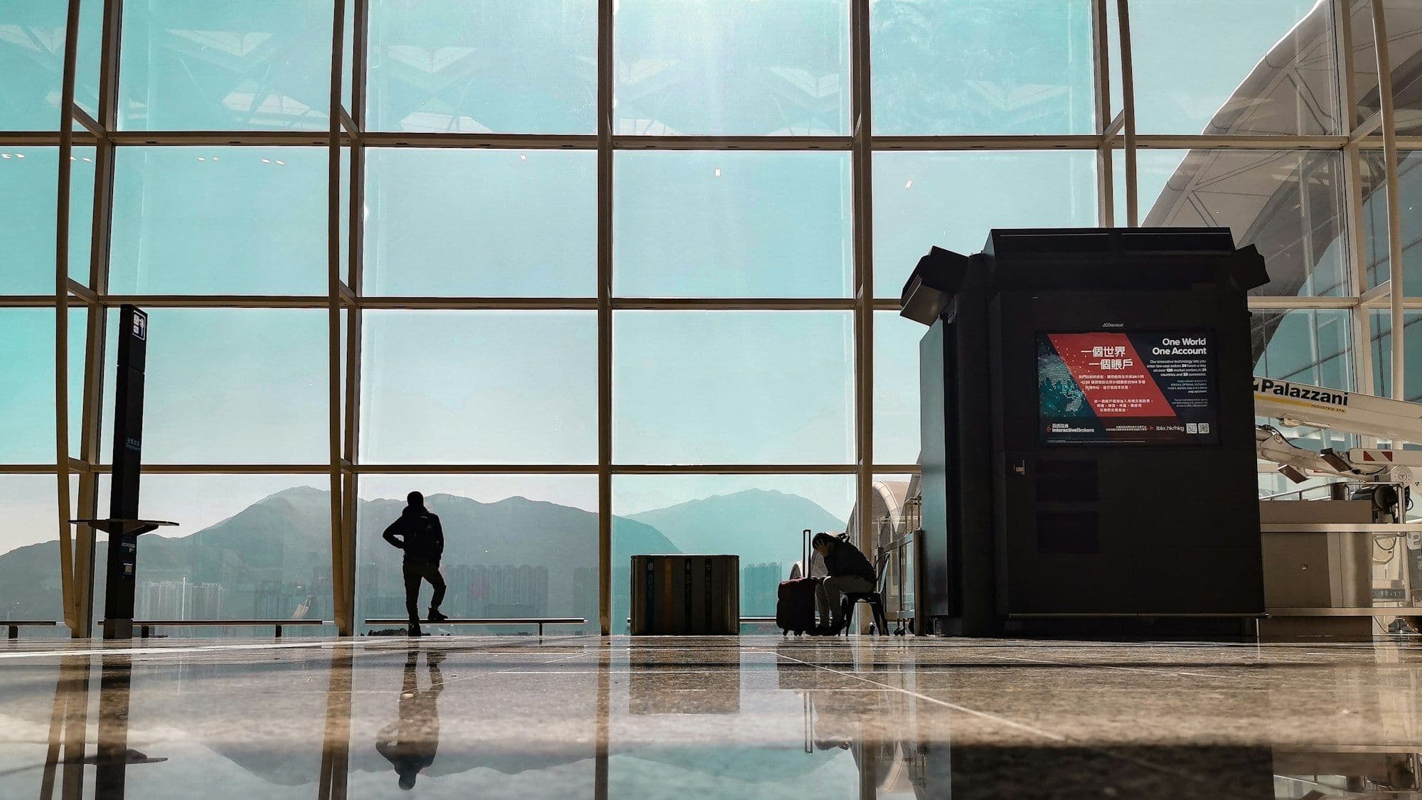 Does The Upper House Hong Kong Hotel offer airport transportation?